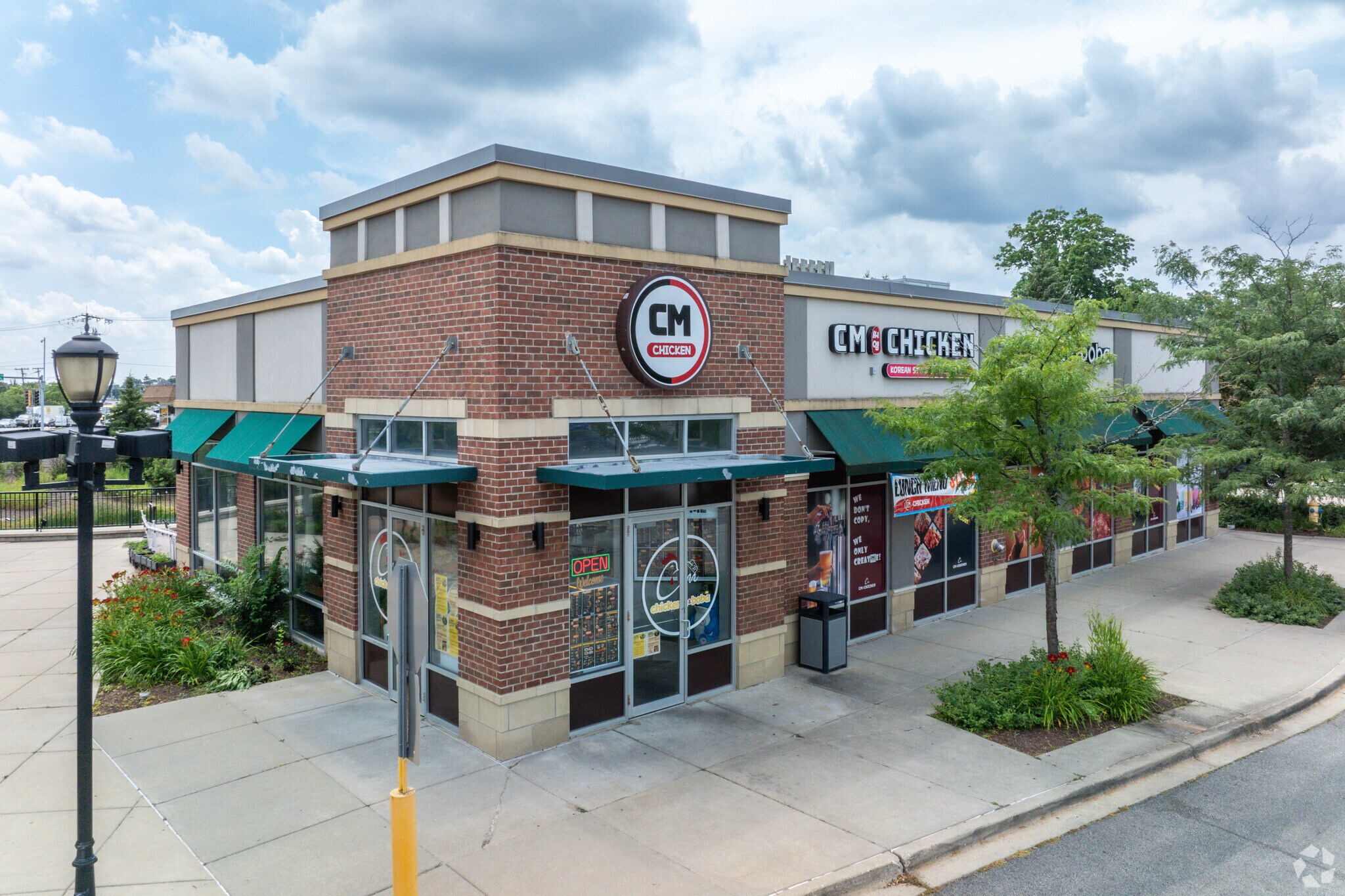 1270 S Milwaukee Ave, Vernon Hills, IL for sale Primary Photo- Image 1 of 1