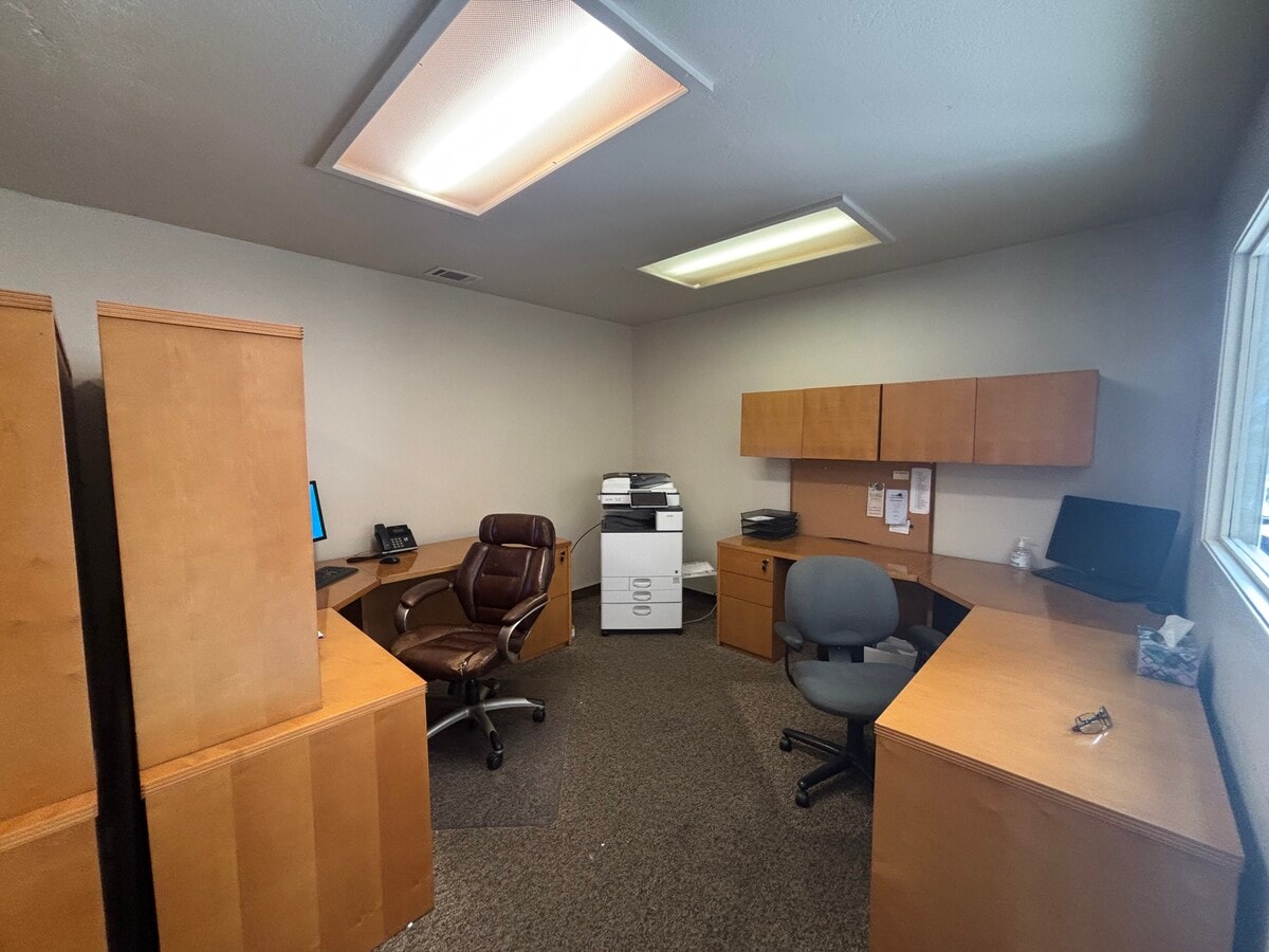 200 Valley Dr, Brisbane, CA 94005 - Unit 34 -  - Interior Photo - Image 2 of 3