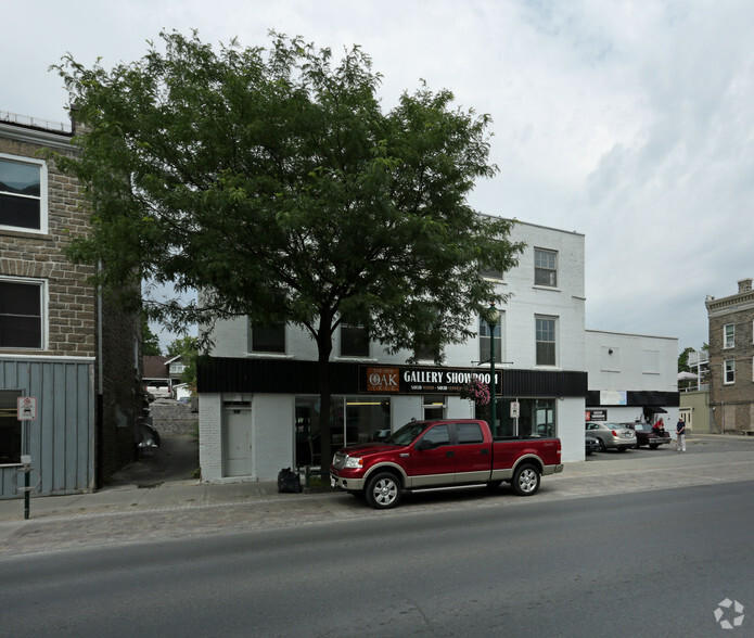 26 King St E, Brockville, ON for lease - Building Photo - Image 2 of 3