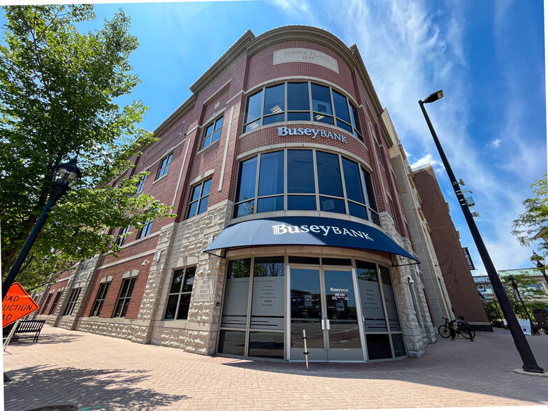 401 S Main St, Naperville, IL for lease - Building Photo - Image 1 of 7