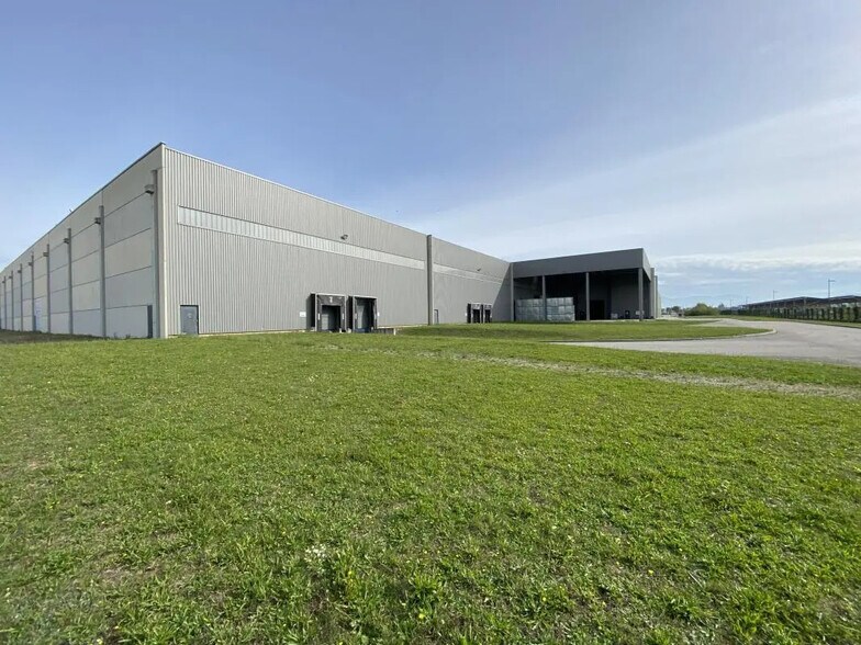 Industrial in La Côte-Saint-André for sale - Building Photo - Image 2 of 13