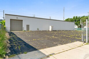 1117 Deloss St, Indianapolis IN - Warehouse