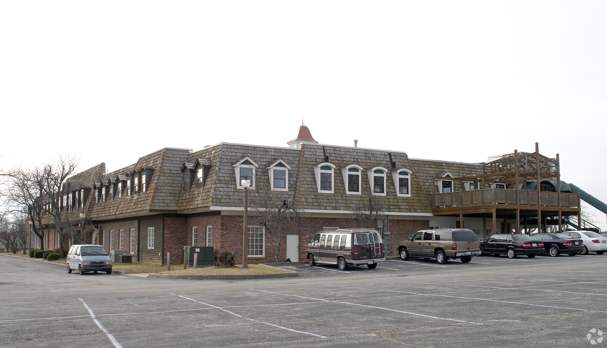 1600 Heritage Lndg, Saint Charles, MO 63303 The Market Place