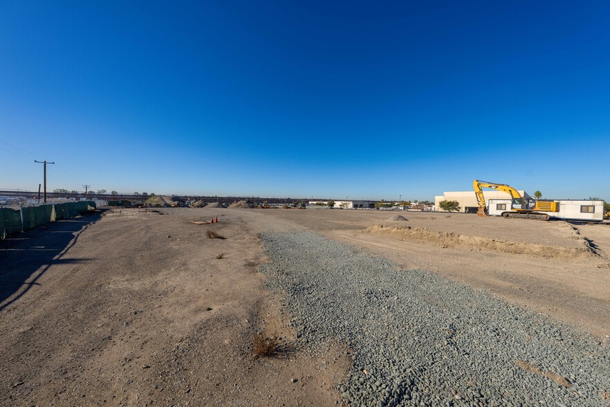 5753 Siempre Viva Rd, San Diego, CA for sale - Building Photo - Image 3 of 25