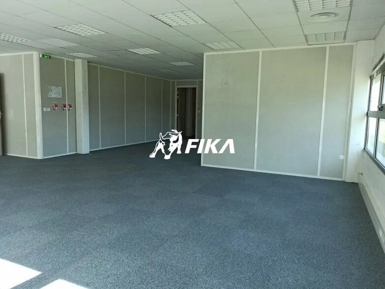 Office in Toulouse for lease - Interior Photo - Image 3 of 14