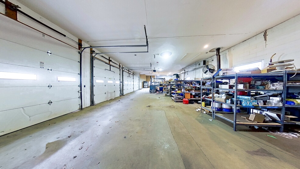 139 Route 526 Allentown, NJ portfolio of 2 properties for sale on LoopNet.com - Building Photo - Image 3 of 36