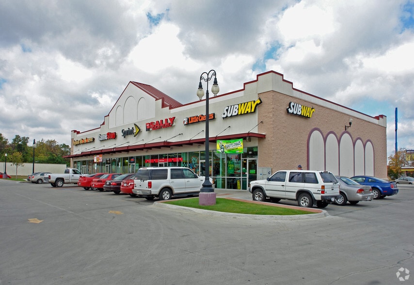 3869 Maurice Ave, Fort Worth, TX for lease - Building Photo - Image 2 of 3