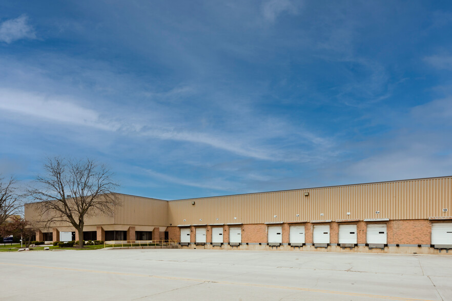 2440 Pratt Blvd, Elk Grove Village, IL for lease - Building Photo - Image 1 of 9