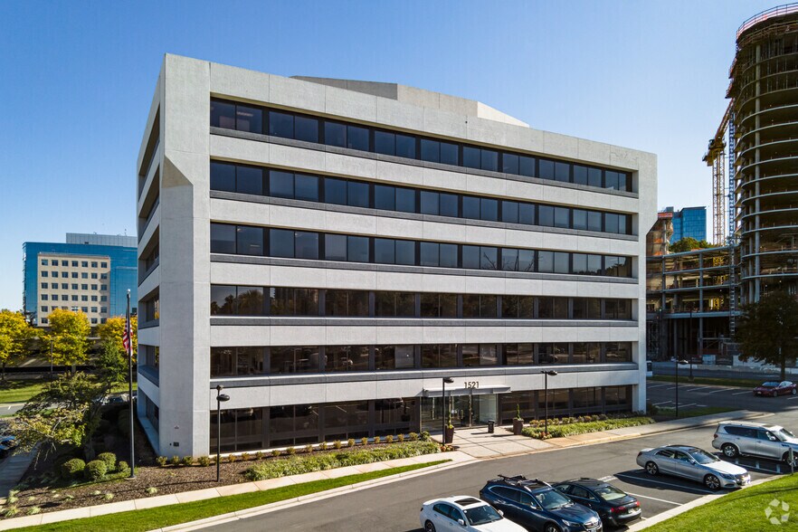 1521 Westbranch Dr, McLean, VA for sale - Primary Photo - Image 1 of 1