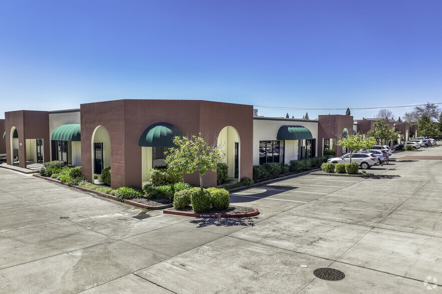 8211 Sierra College Blvd, Roseville, CA for lease - Building Photo - Image 2 of 5