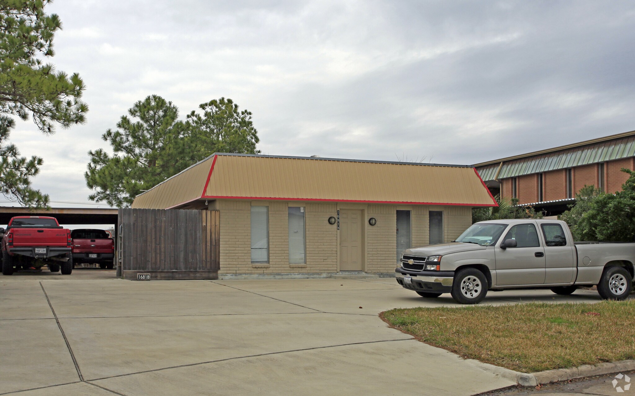 16818 Titan Dr, Houston, TX for sale Primary Photo- Image 1 of 3