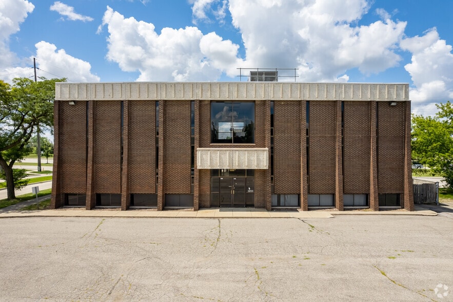 38900 Van Dyke Ave, Sterling Heights, MI 48312 Office for Sale