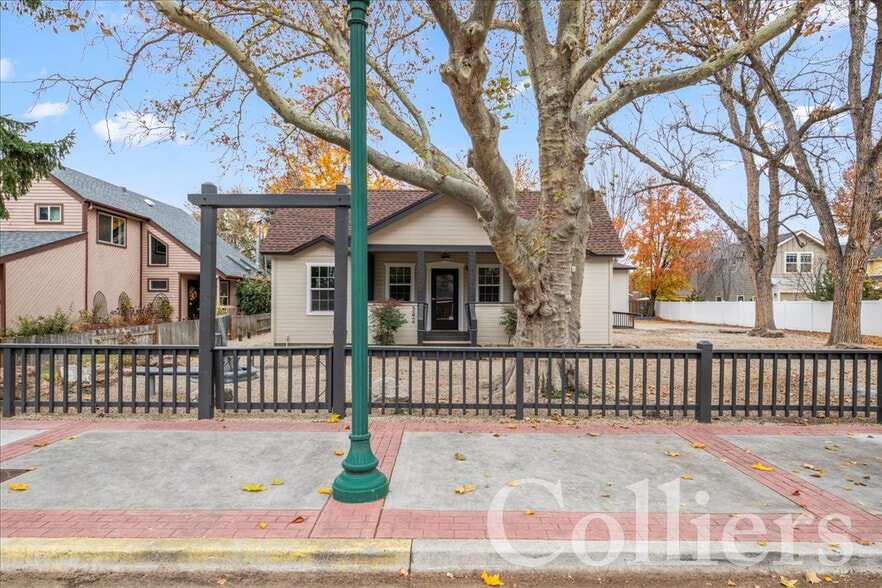 342 E Idaho St, Eagle, ID for lease - Building Photo - Image 3 of 12