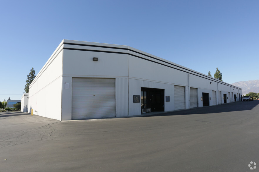 1701 S Vineyard Ave, Ontario, CA for lease - Primary Photo - Image 2 of 3