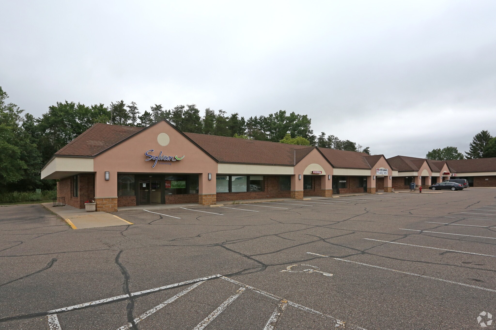 41604166 Pilot Knob Rd, Eagan, MN 55122