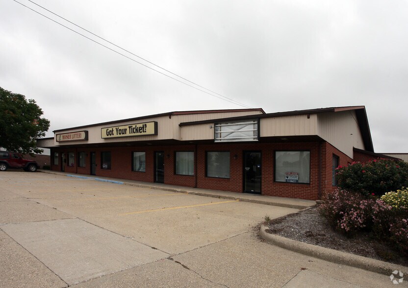 680688 E Springhill Dr, Terre Haute, IN 47802 OfficeRetail for Lease