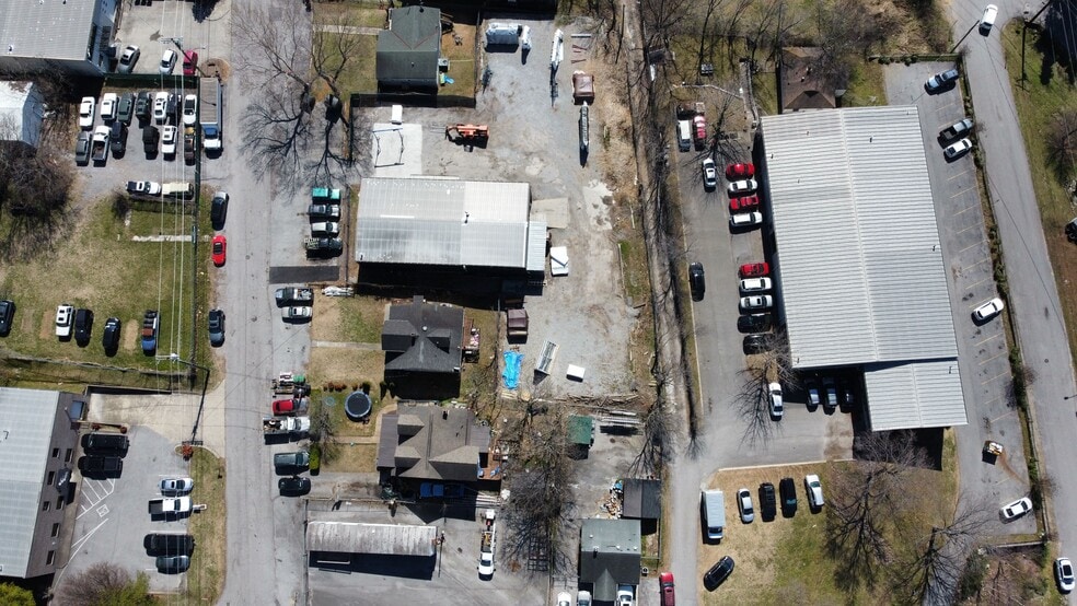 Dunn/Gladstone Portfolio portfolio of 5 properties for sale on LoopNet.com - Building Photo - Image 2 of 6