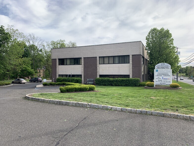 2186 N Rt 27, North Brunswick, NJ for sale - Building Photo - Image 1 of 1