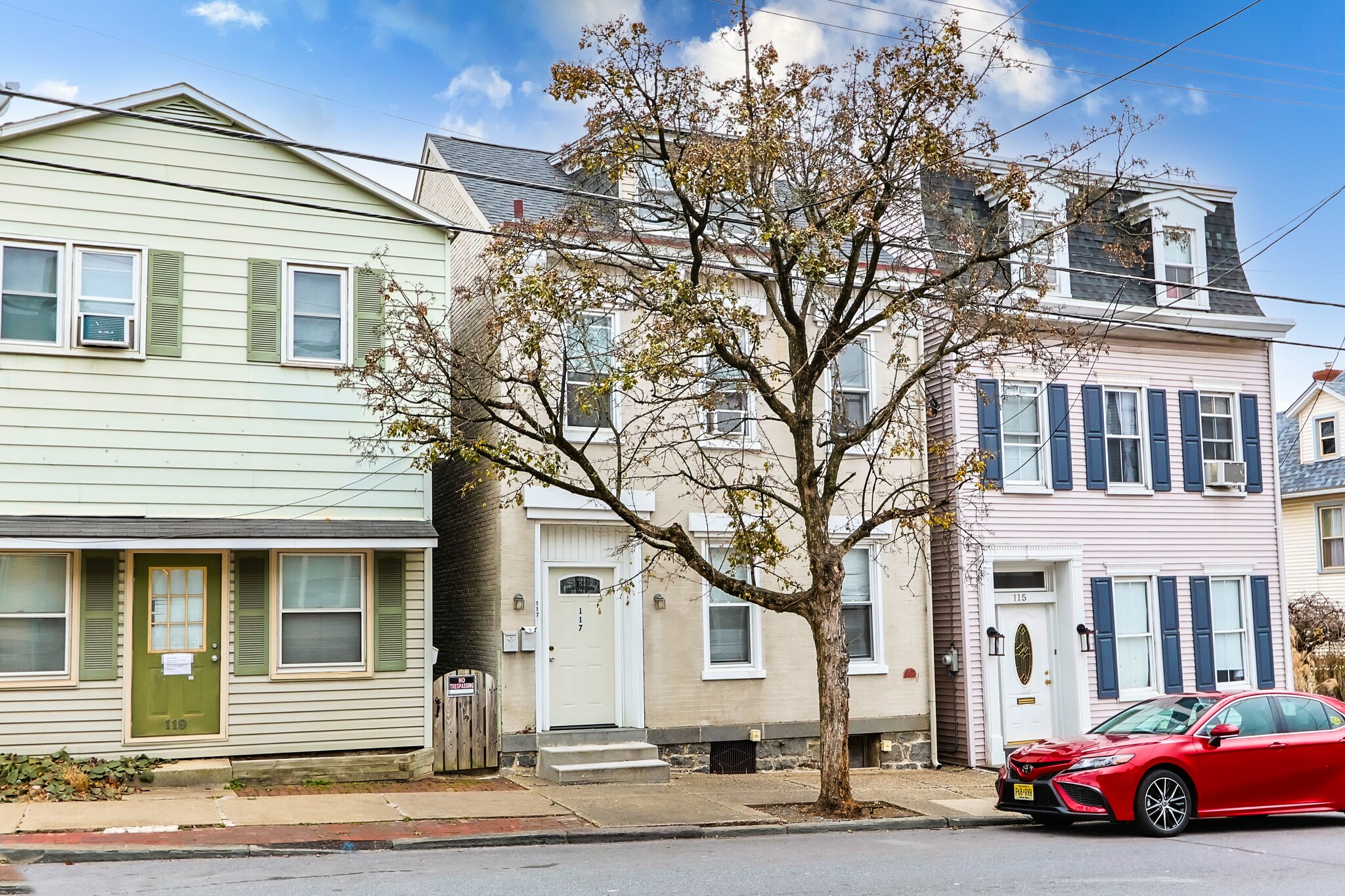 STUDENT RENTAL PORTFOLIO IN EASTON, PA portfolio of 2 properties for sale on LoopNet.com Building Photo- Image 1 of 9