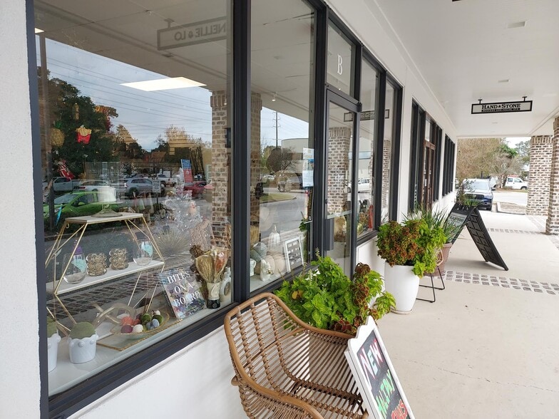 976 Houston Northcutt Blvd, Mount Pleasant, SC for lease - Building Photo - Image 3 of 12