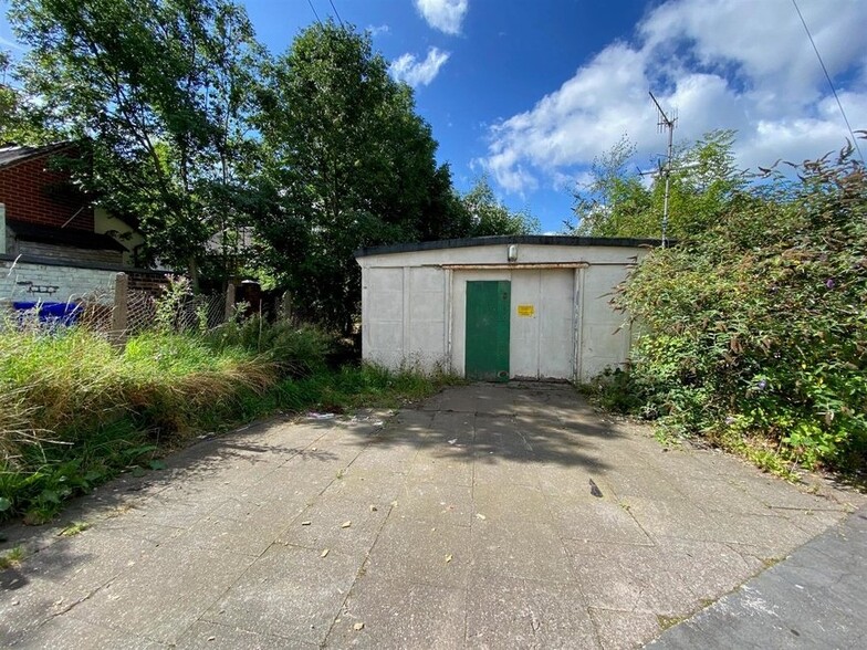 7-7 Flash Ln, Stoke On Trent for sale - Building Photo - Image 1 of 3