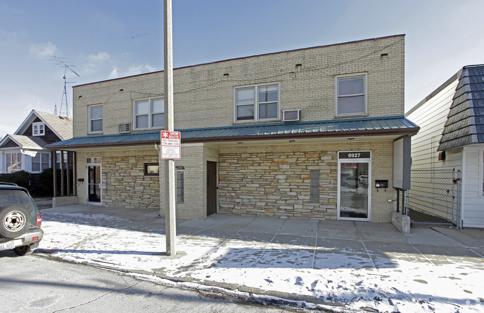 6923-6927 39th Ave, Kenosha, WI for sale Primary Photo- Image 1 of 1