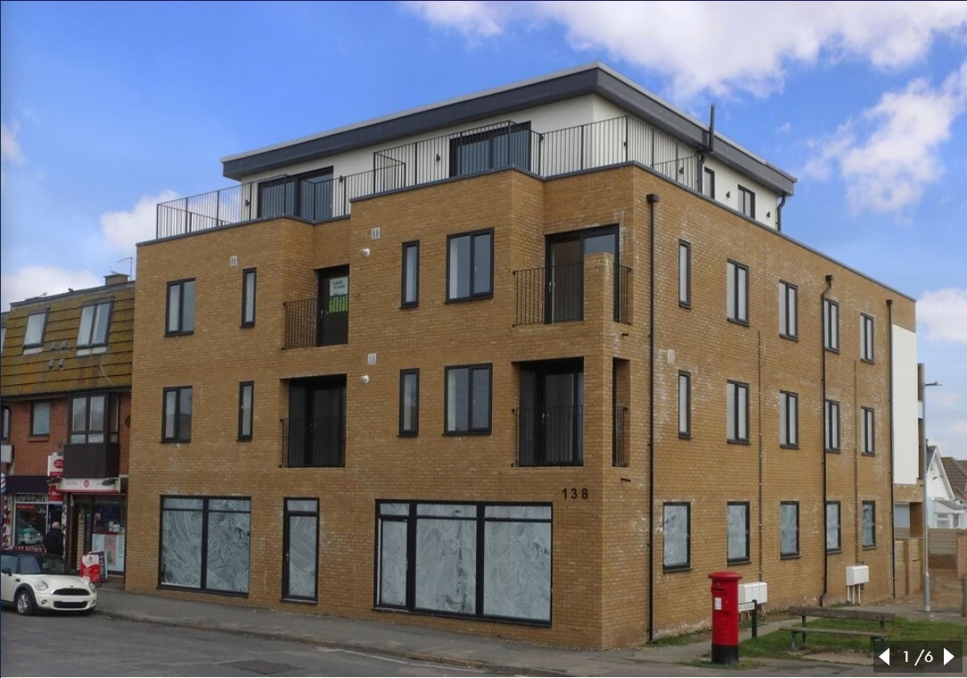 138 South Coast Rd, Peacehaven for sale Primary Photo- Image 1 of 1