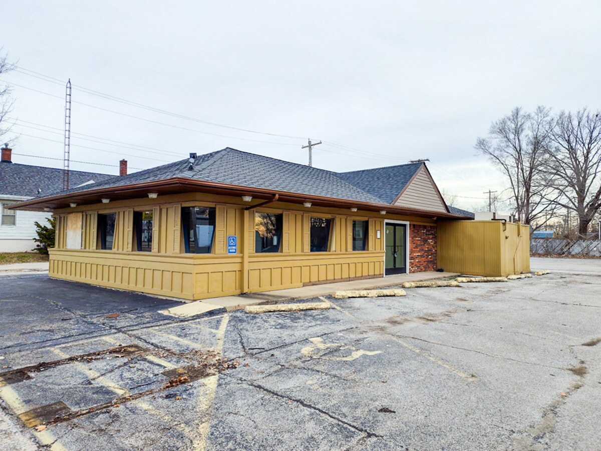 735 W Broadway, Centralia, IL for lease Building Photo- Image 1 of 9