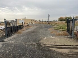 Industrial warehouse/ commercial acreage - Warehouse