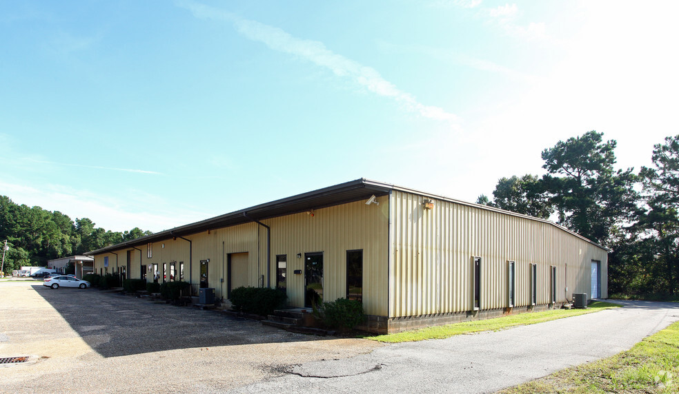 901 Butler Dr, Mobile, AL for lease - Building Photo - Image 3 of 11