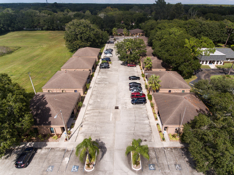 5121 Ehrlich Rd, Tampa, FL for lease - Building Photo - Image 3 of 7