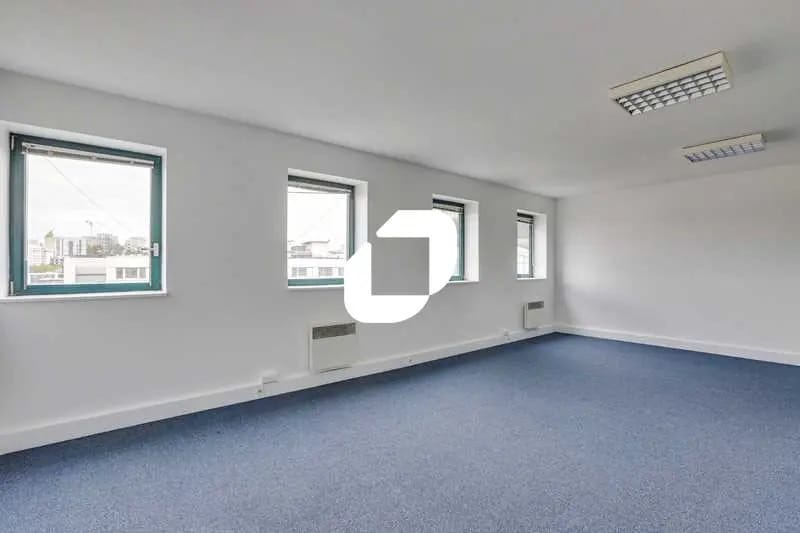 5 Boulevard Du Maréchal Joffre, Bourg-la-Reine for lease - Interior Photo - Image 3 of 13