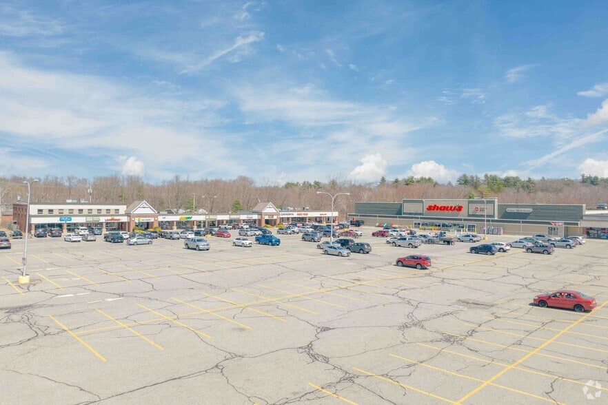 1175 Main St, Clinton, MA for lease - Primary Photo - Image 1 of 1