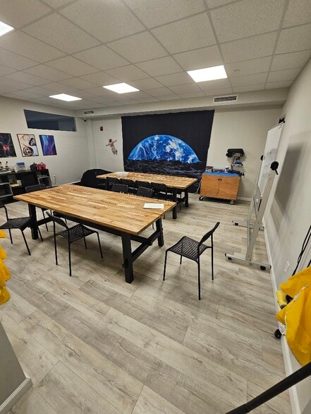 3586 Nostrand Ave, Brooklyn, NY for lease - Building Photo - Image 3 of 21