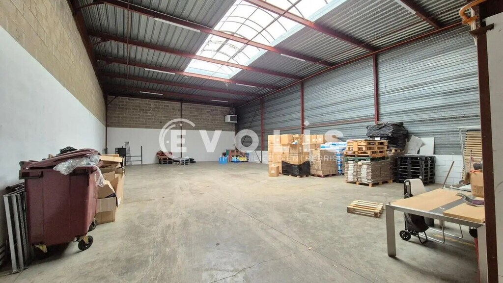 Location Local d'activités 57 m² à 349 m² - Photo 1