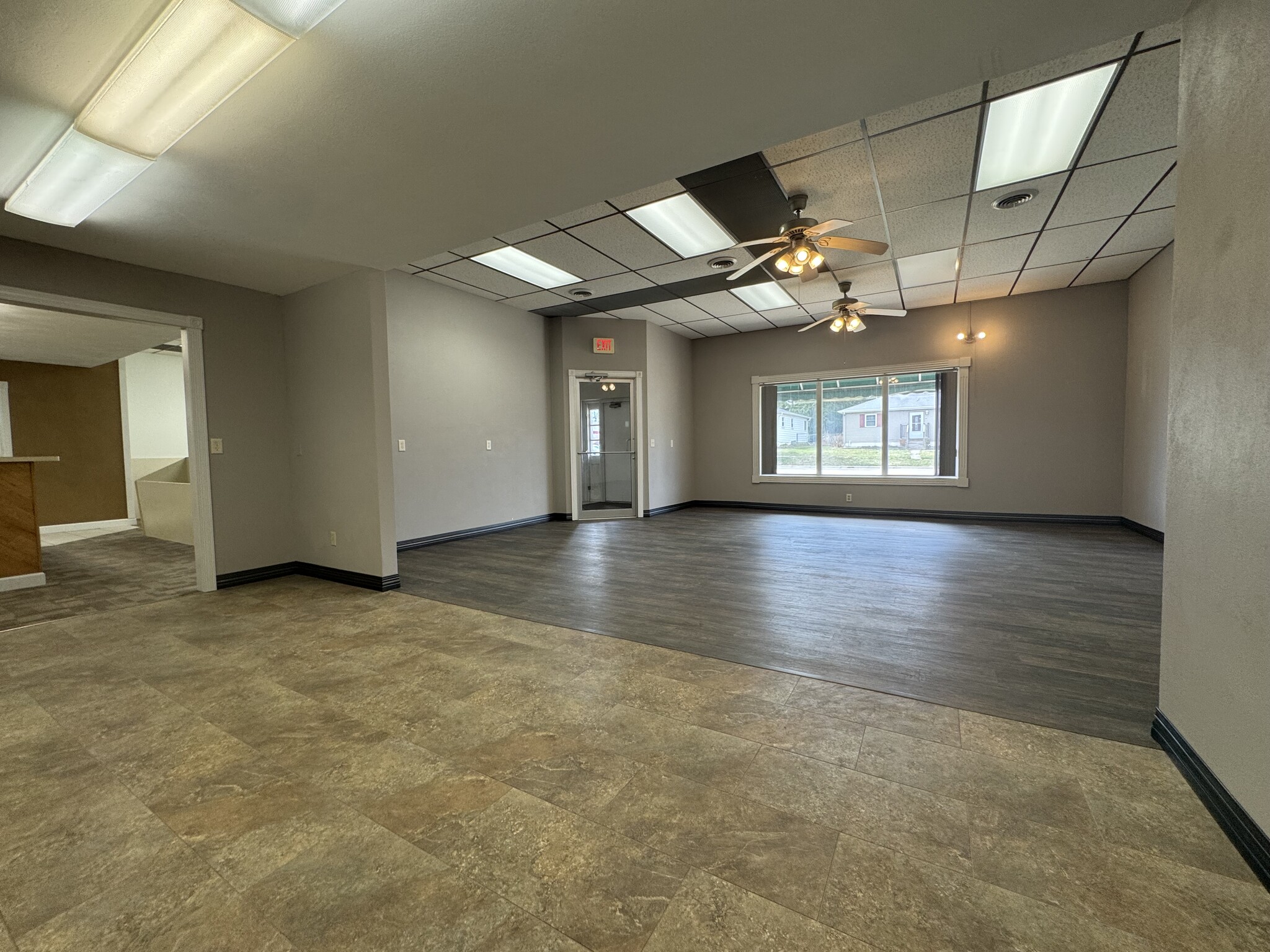 31 Walker way, Sun Prairie, WI for lease Interior Photo- Image 1 of 27