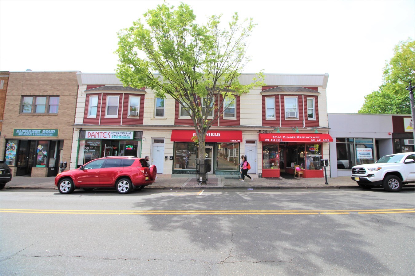 216 Main St, Ridgefield Park, NJ 07660