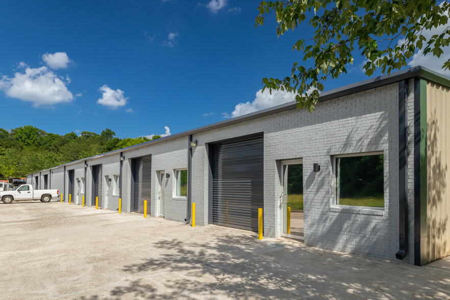 2427 Hilton Way, Gainesville, GA for lease - Building Photo - Image 1 of 17
