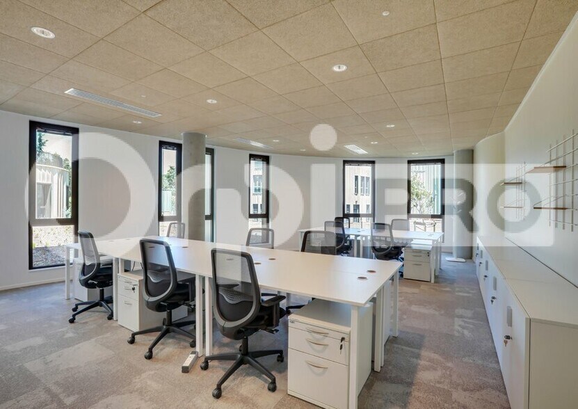 Office in Limonest for lease - Building Photo - Image 3 of 5