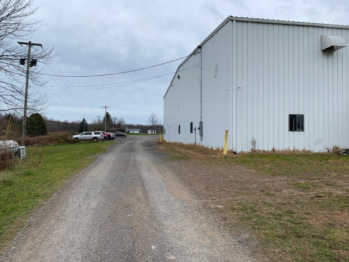 3629 County Route 4, Oswego, NY 13126