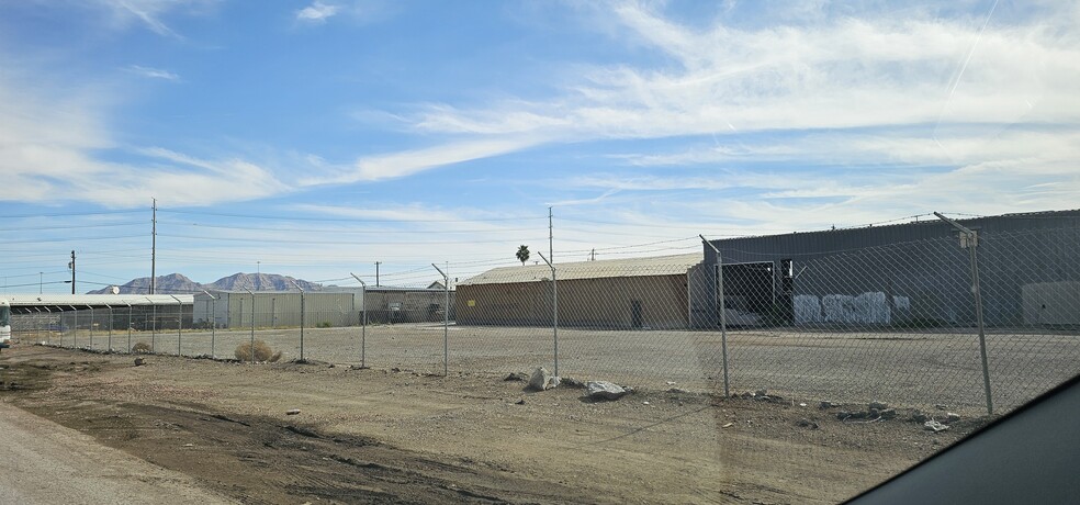 1151 E Delhi Ave, North Las Vegas, NV for lease - Building Photo - Image 1 of 2