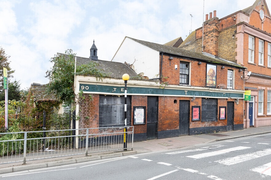 90 East St, Sittingbourne for sale - Primary Photo - Image 1 of 5