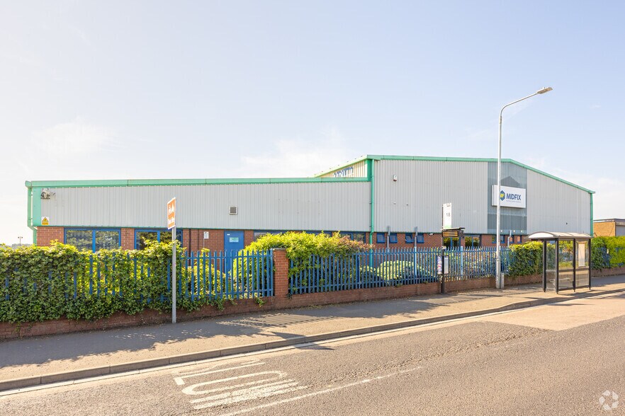 The Parrs portfolio of 2 properties for sale on LoopNet.com - Building Photo - Image 2 of 5