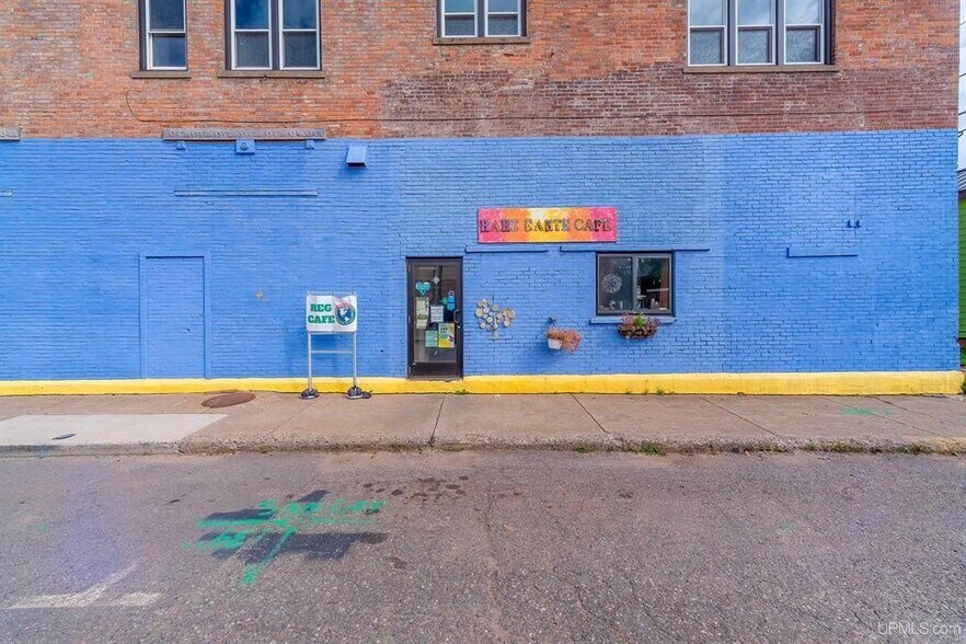 200-206 E Division St, Ishpeming, MI for sale - Building Photo - Image 2 of 16