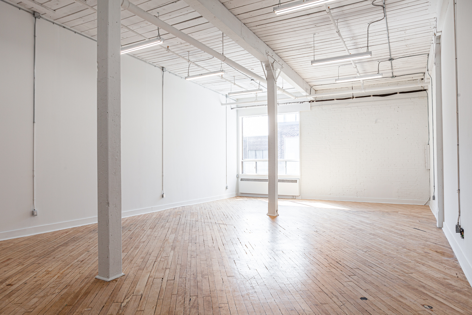 276 Carlaw Av, Toronto, ON for lease Interior Photo- Image 1 of 12