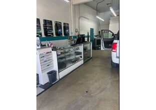 2016 W Foothill Blvd, Upland, CA for lease Interior Photo- Image 2 of 4