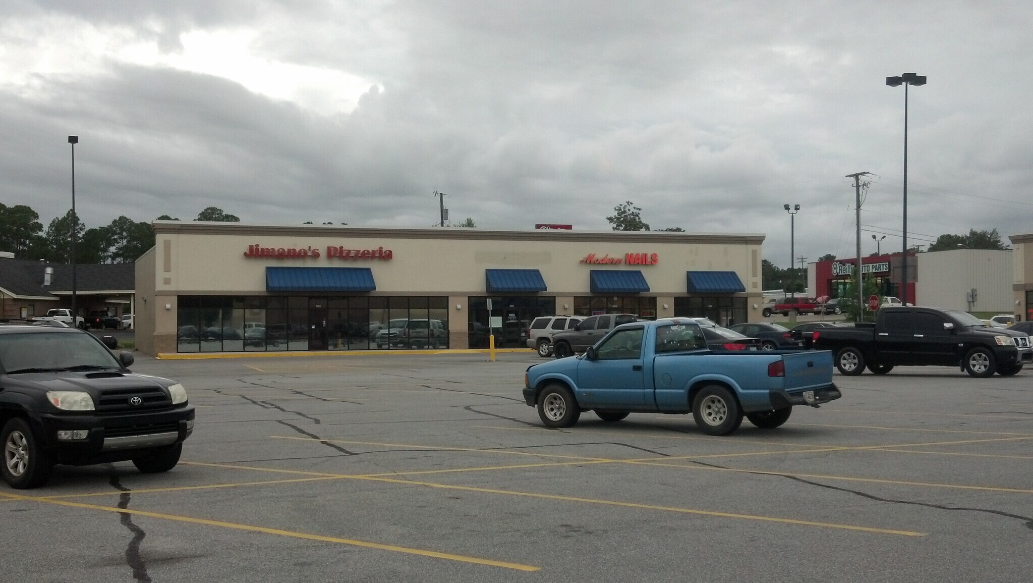 317 8th Ave NE, Cairo, GA 39828 Cairo Crossing Shopping Center