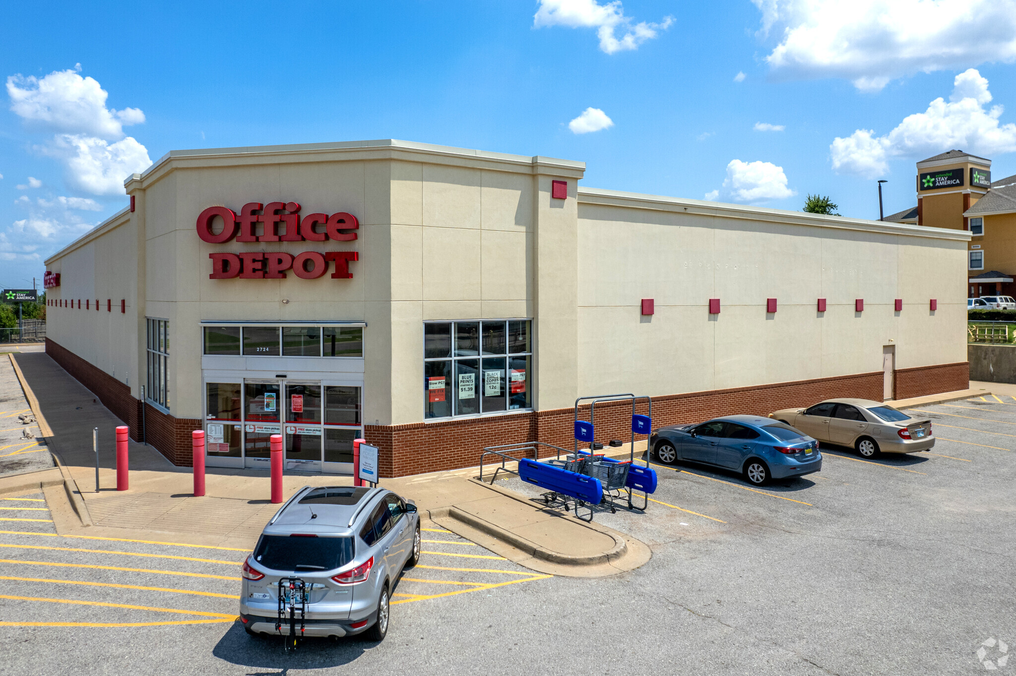 2724 NW Expressway, Oklahoma City, OK for sale Primary Photo- Image 1 of 1