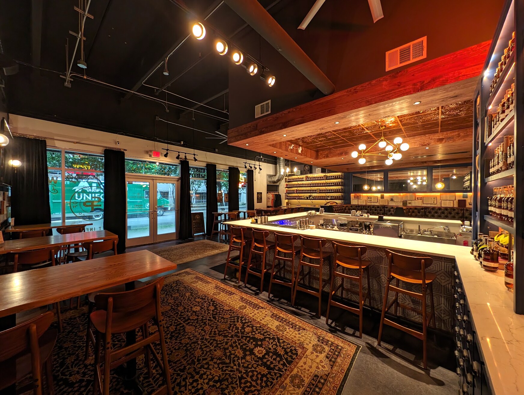 51 Rainey St, Austin, TX for lease Interior Photo- Image 1 of 4