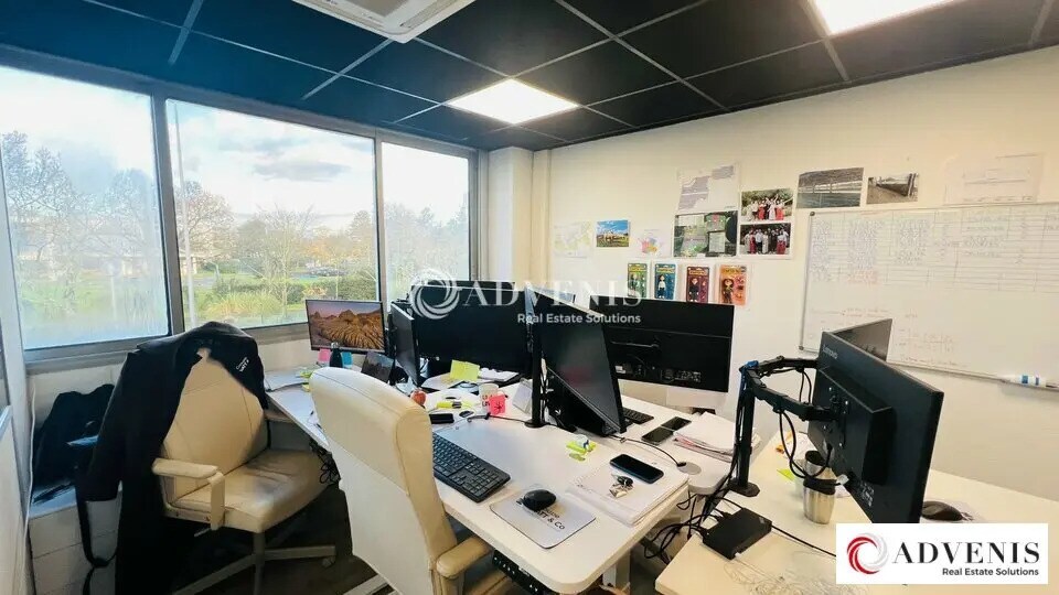 Office in Bordeaux for sale - Interior Photo - Image 2 of 8